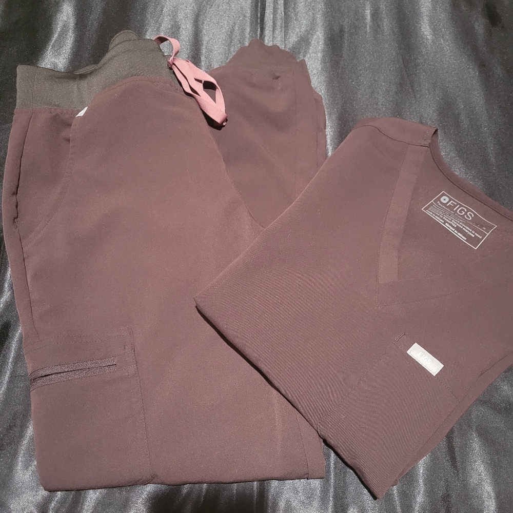 Figs Scrub Set